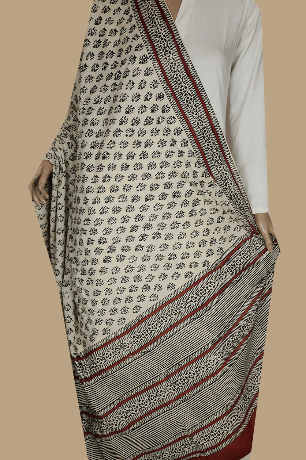 Motifs on Cream Block Printed Mul Cotton Dupatta