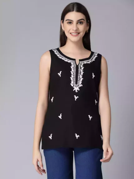 Laiba Black Sleeveless Short Kurti