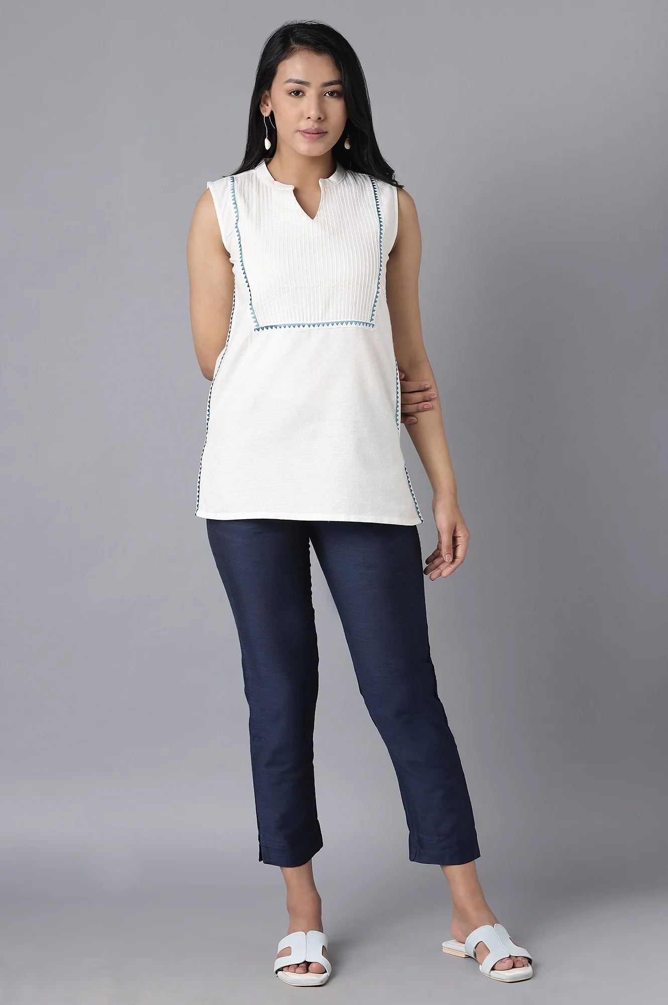 Solid Straight Fit Woven Trousers With Elasticated Waistband - Image 5